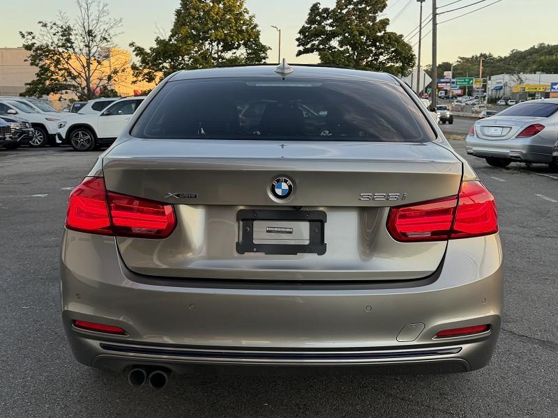BMW 3 Series view 17
