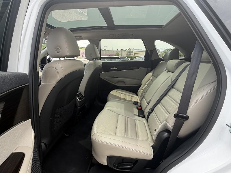 used 2020 Kia Sorento car, priced at $17,995