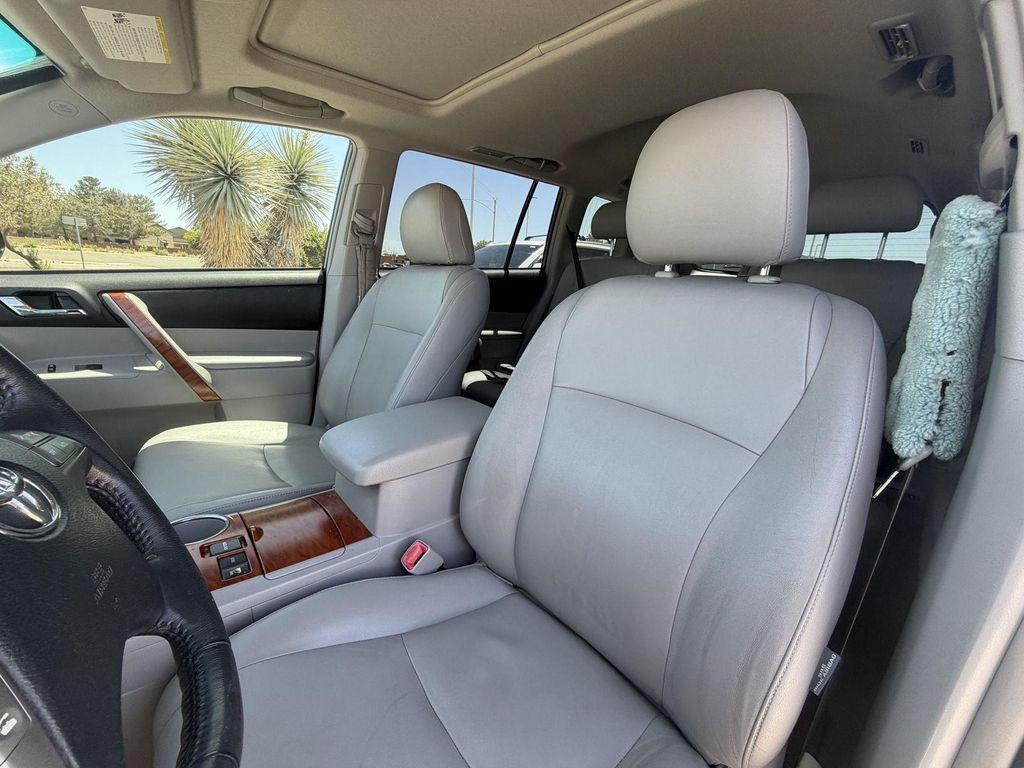 used 2008 Toyota Highlander car, priced at $11,789