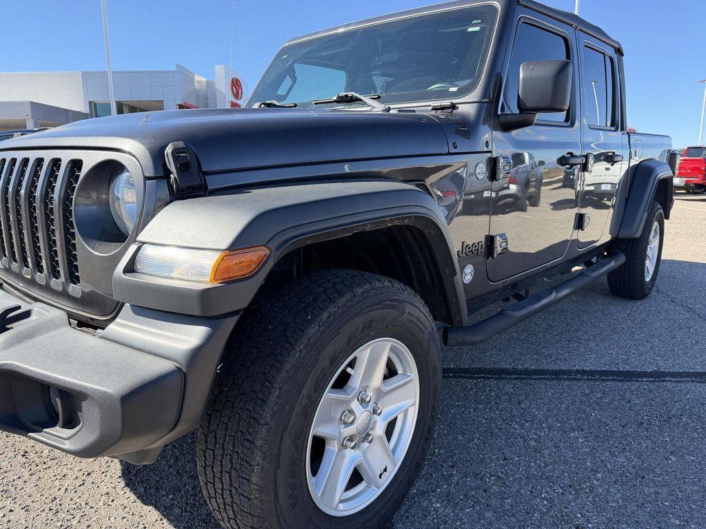 used 2020 Jeep Gladiator car, priced at $29,389
