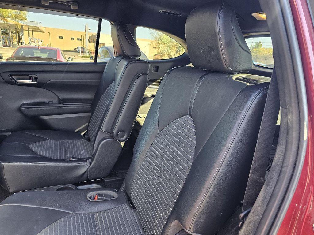 used 2021 Toyota Highlander car, priced at $34,889