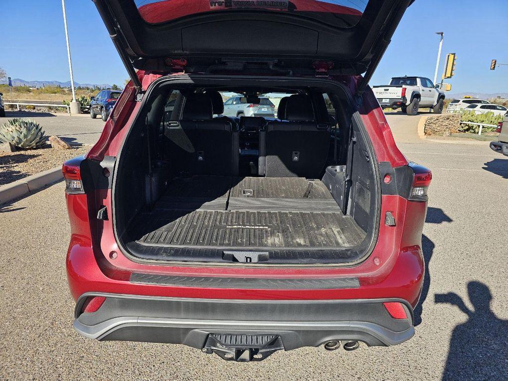 used 2021 Toyota Highlander car, priced at $34,889