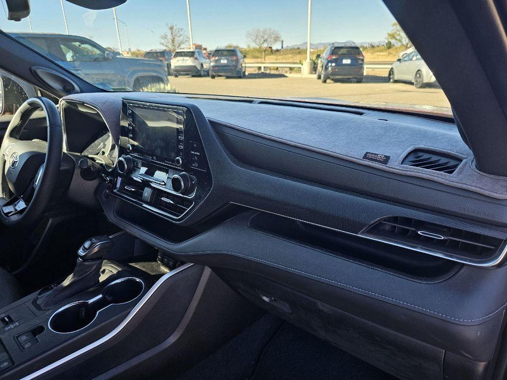 used 2021 Toyota Highlander car, priced at $34,889