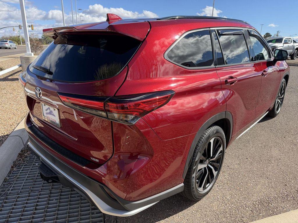 used 2021 Toyota Highlander car, priced at $33,789