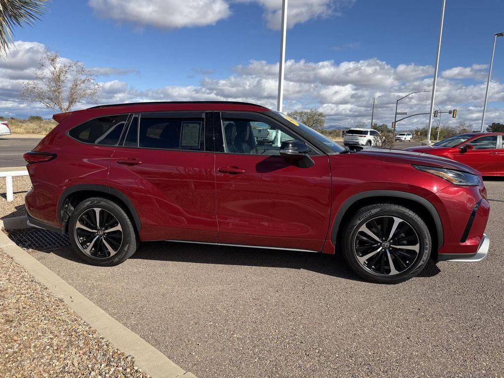 used 2021 Toyota Highlander car, priced at $33,789