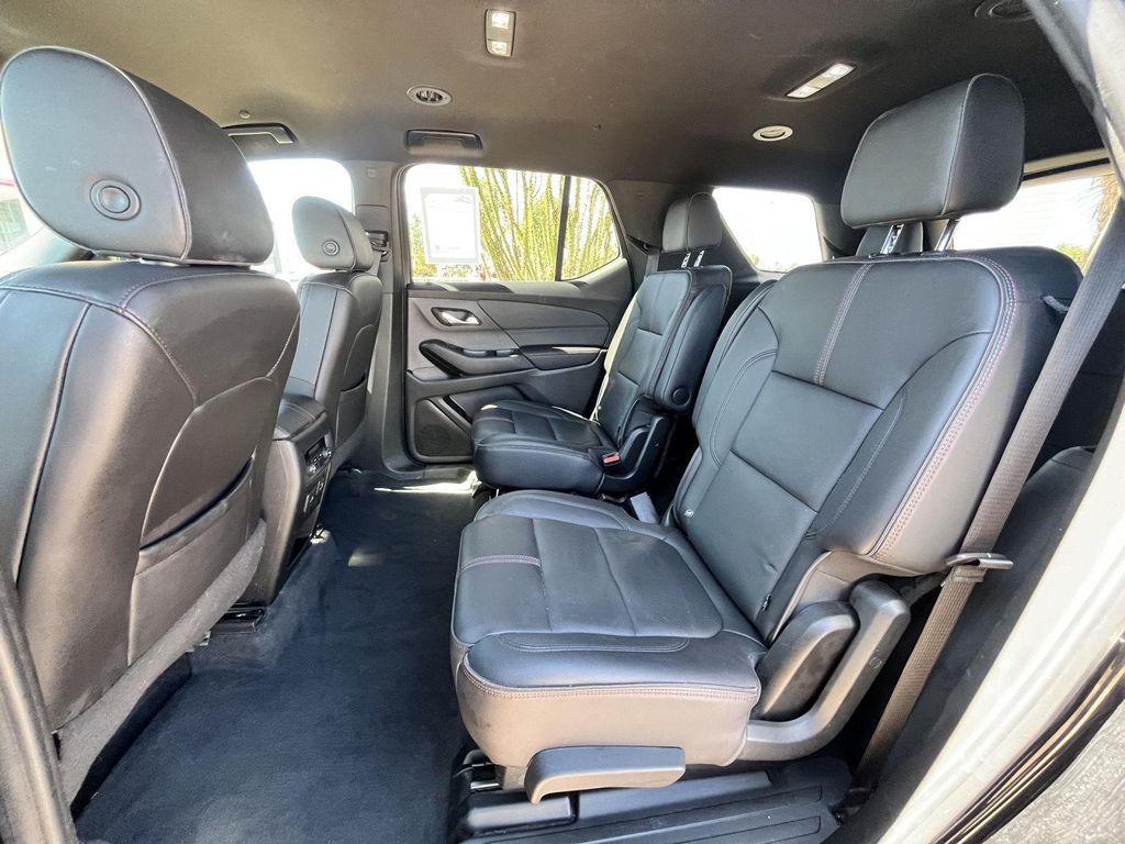 used 2022 Chevrolet Traverse car, priced at $23,289