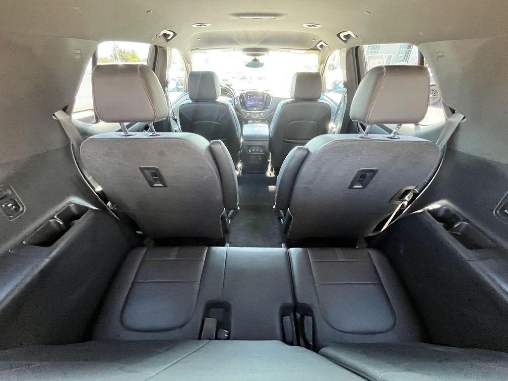 used 2022 Chevrolet Traverse car, priced at $23,289