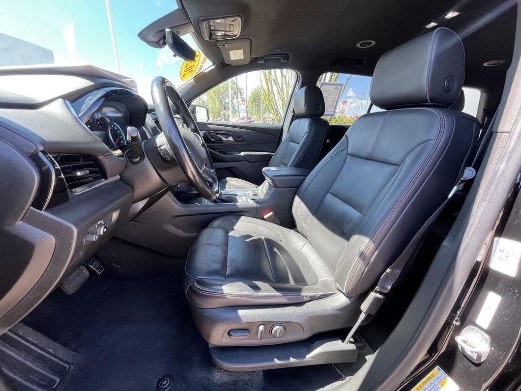 used 2022 Chevrolet Traverse car, priced at $23,289