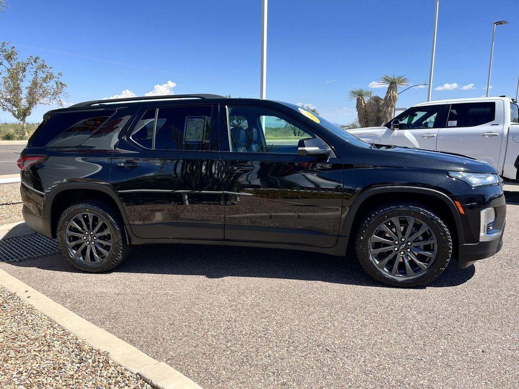 used 2022 Chevrolet Traverse car, priced at $23,289