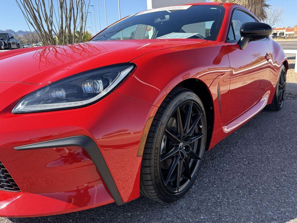 used 2025 Toyota GR86 car, priced at $32,289