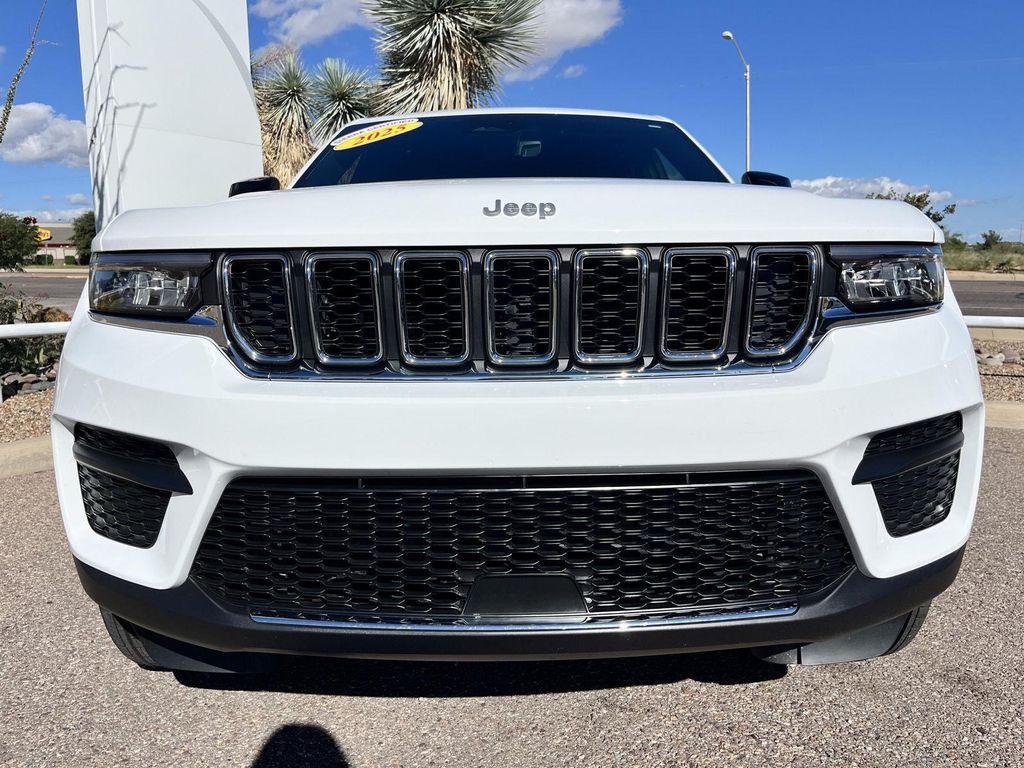 used 2025 Jeep Grand Cherokee car, priced at $28,789