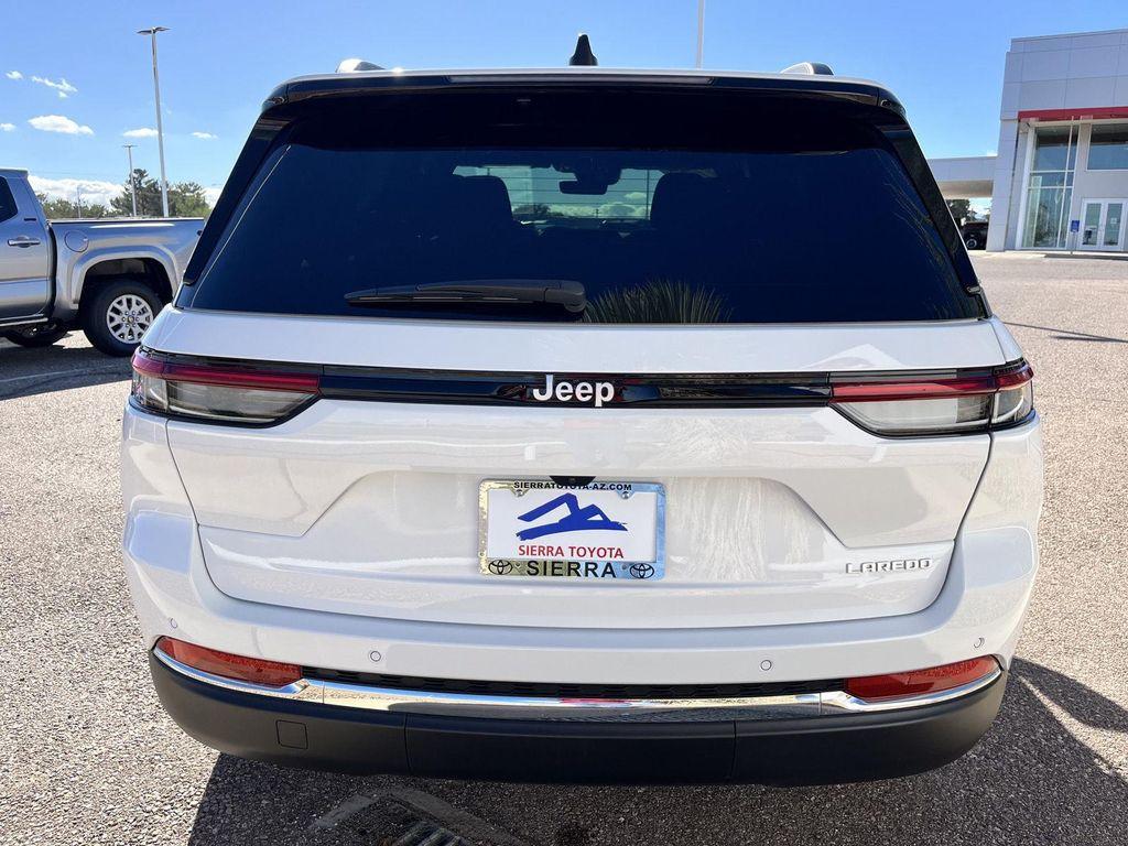 used 2025 Jeep Grand Cherokee car, priced at $28,789