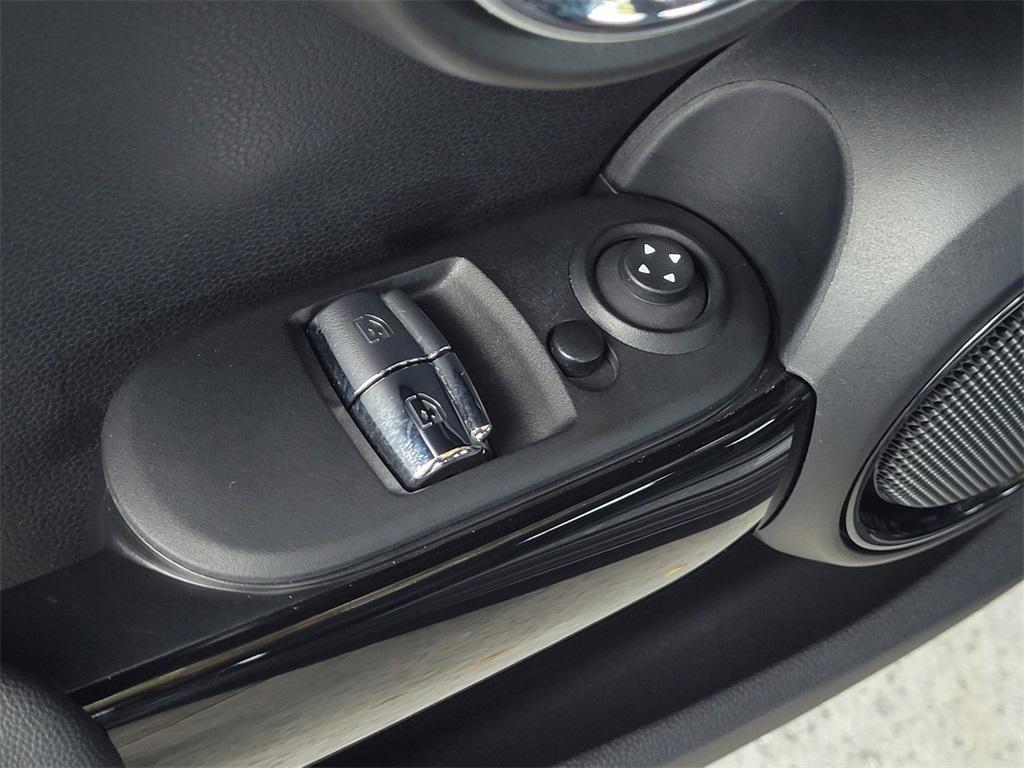 used 2023 MINI Hardtop car, priced at $22,395