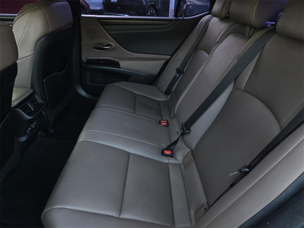 used 2023 Lexus ES 300h car, priced at $38,795