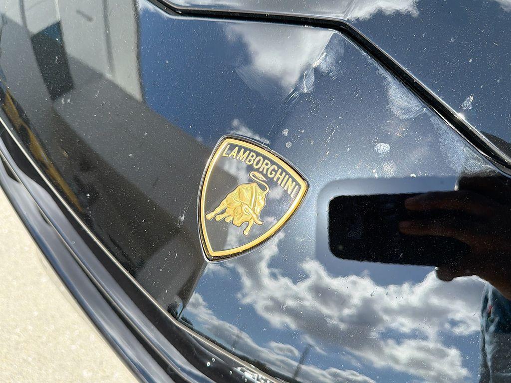 used 2024 Lamborghini Urus car, priced at $262,472