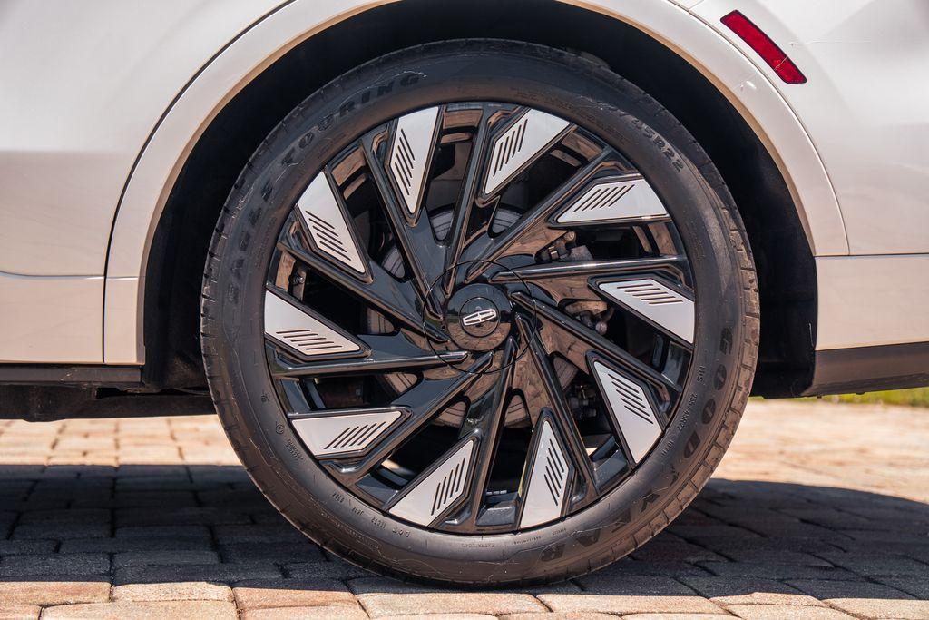 used 2024 Lincoln Nautilus car, priced at $55,627