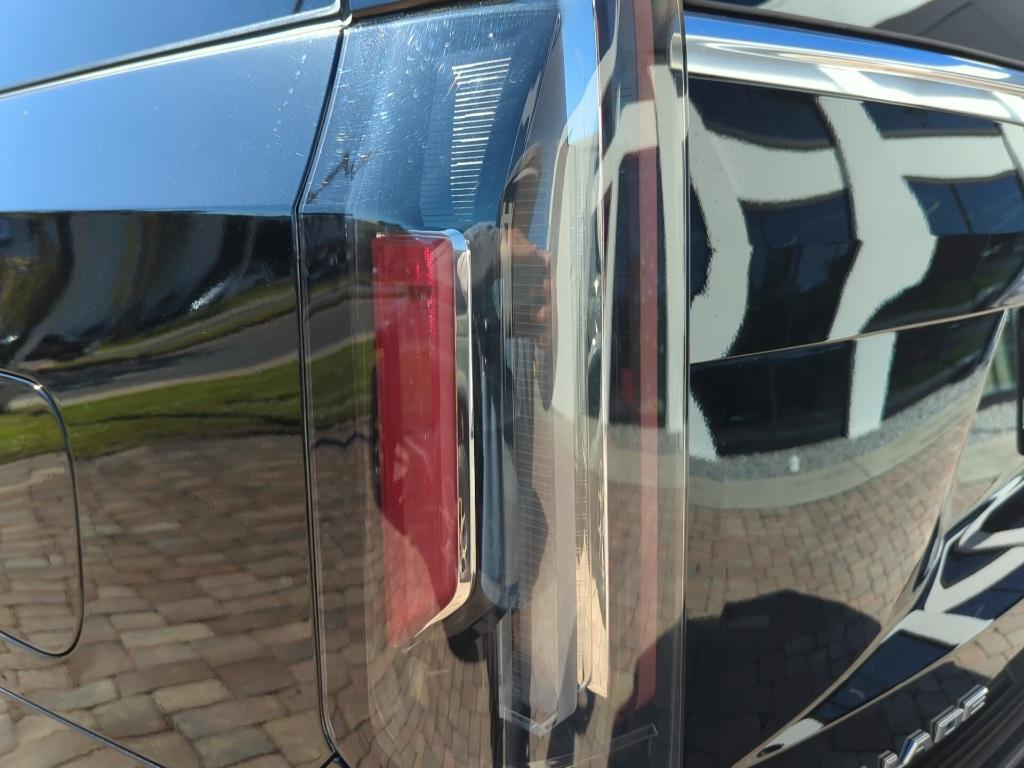 used 2023 Cadillac Escalade ESV car, priced at $72,991