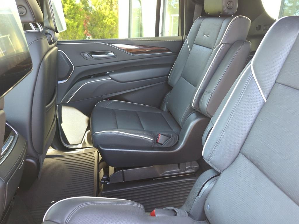 used 2023 Cadillac Escalade ESV car, priced at $72,991