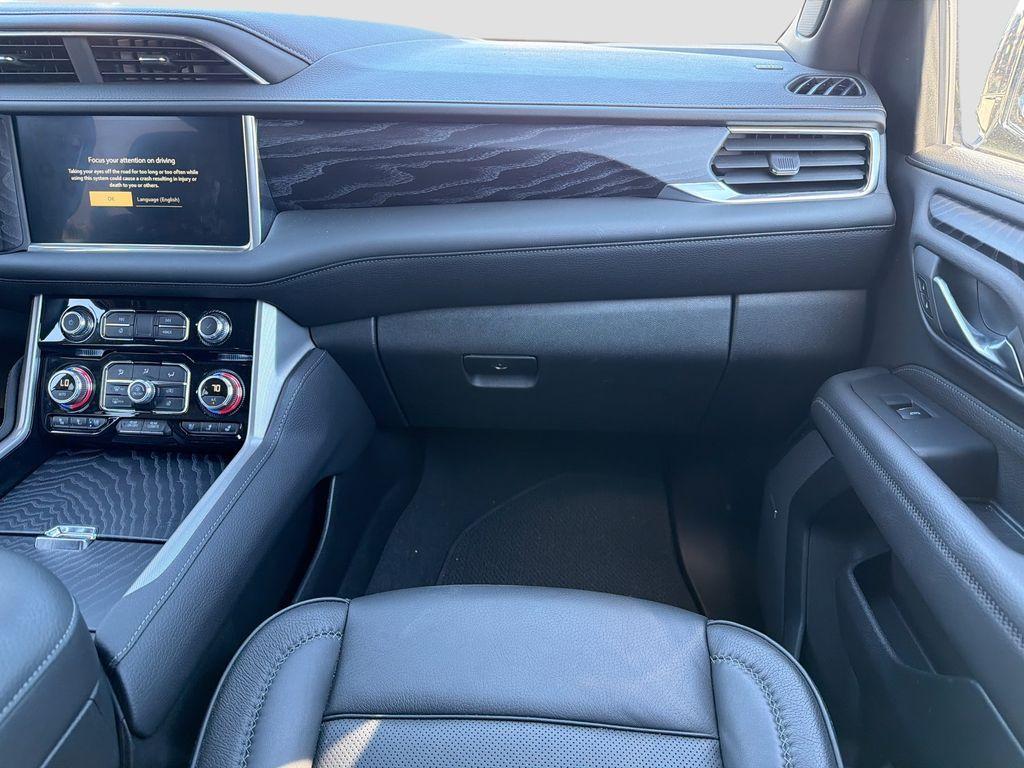 used 2024 GMC Yukon car, priced at $60,497