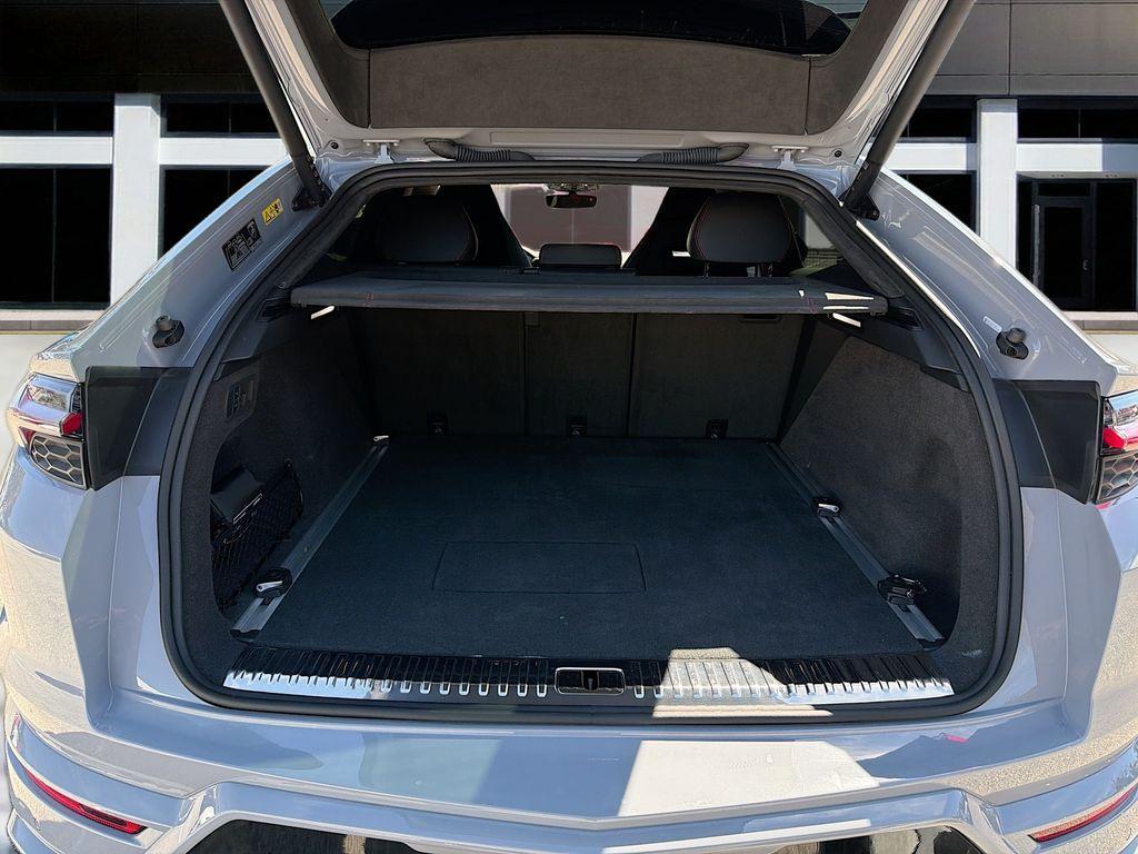used 2025 Lamborghini Urus car, priced at $319,991