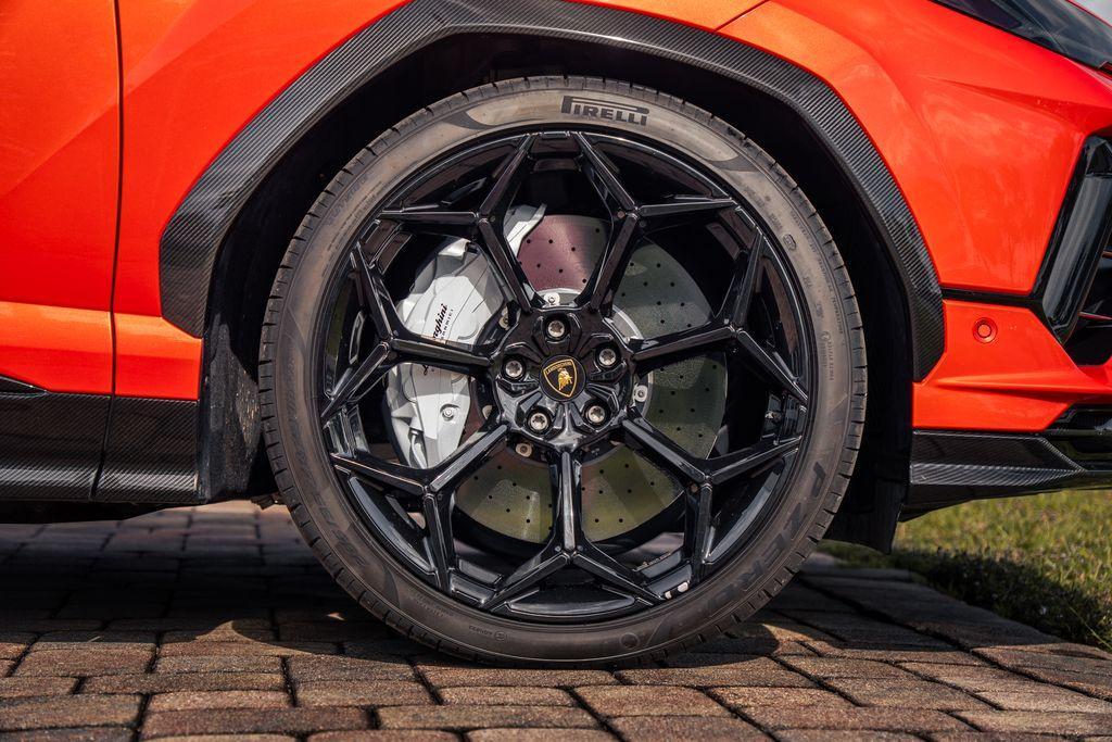 used 2024 Lamborghini Urus car, priced at $303,692