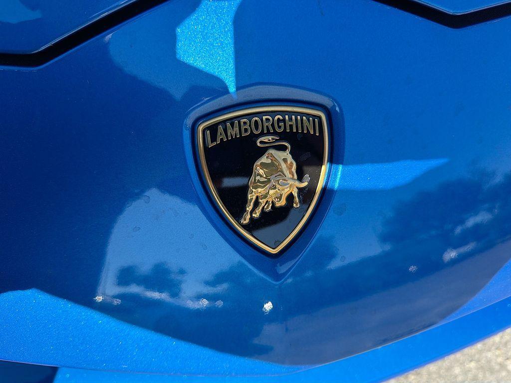 used 2022 Lamborghini Urus car, priced at $219,991
