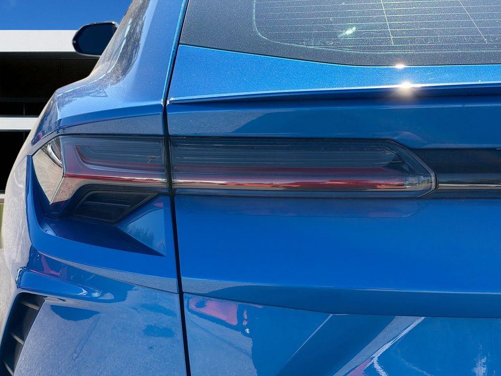 used 2022 Lamborghini Urus car, priced at $219,991