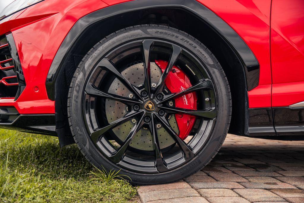 used 2020 Lamborghini Urus car, priced at $200,536