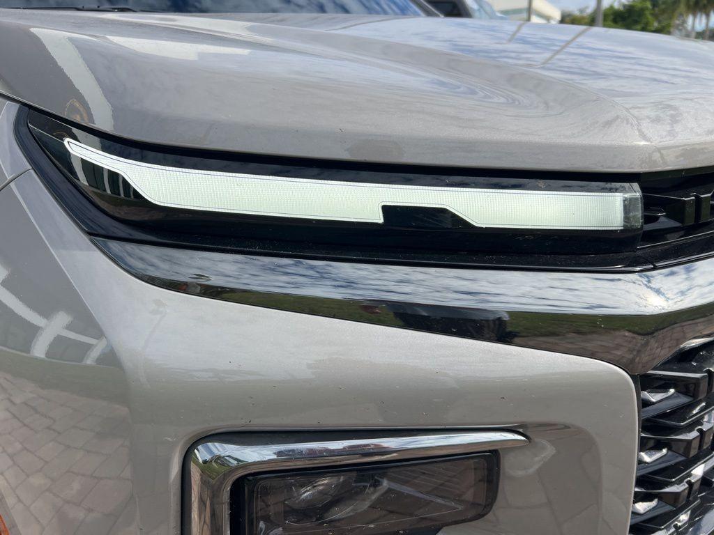used 2026 Chevrolet Traverse car, priced at $44,997