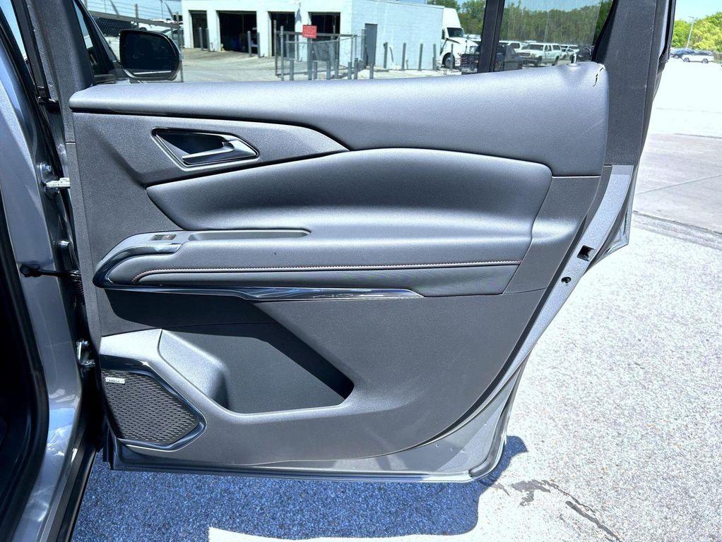 new 2026 Chevrolet Traverse car, priced at $56,779