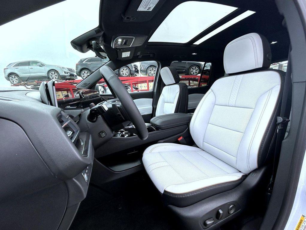 new 2026 Chevrolet Traverse car, priced at $62,313