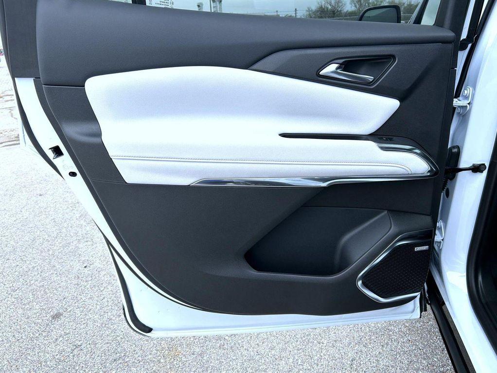 new 2026 Chevrolet Traverse car, priced at $62,313