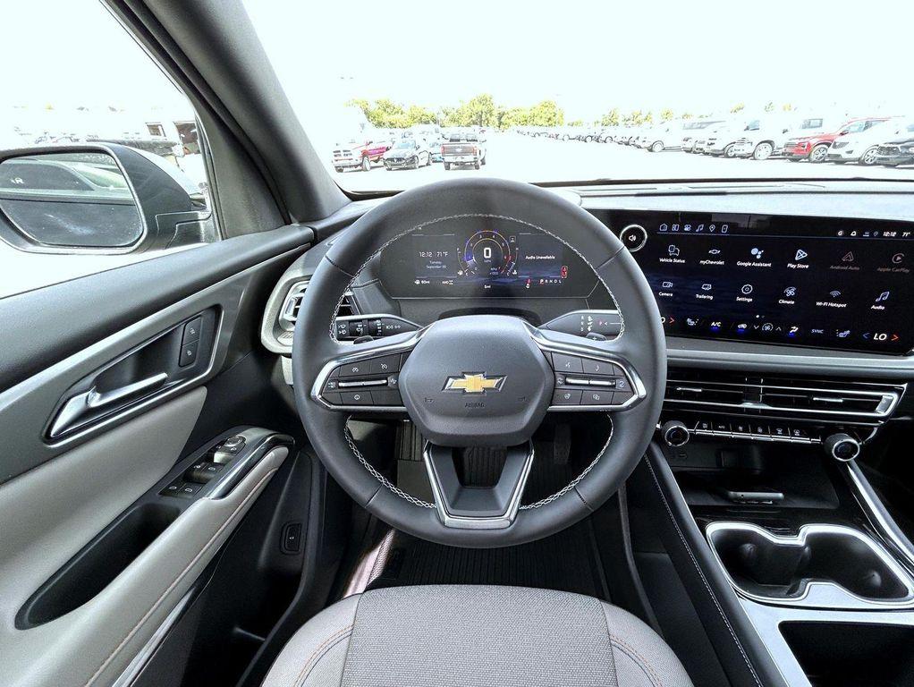 new 2026 Chevrolet Traverse car, priced at $43,694