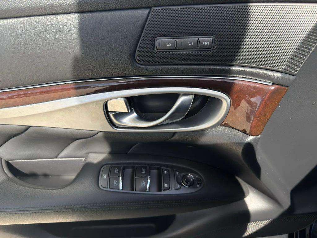used 2015 INFINITI Q70 car, priced at $12,900