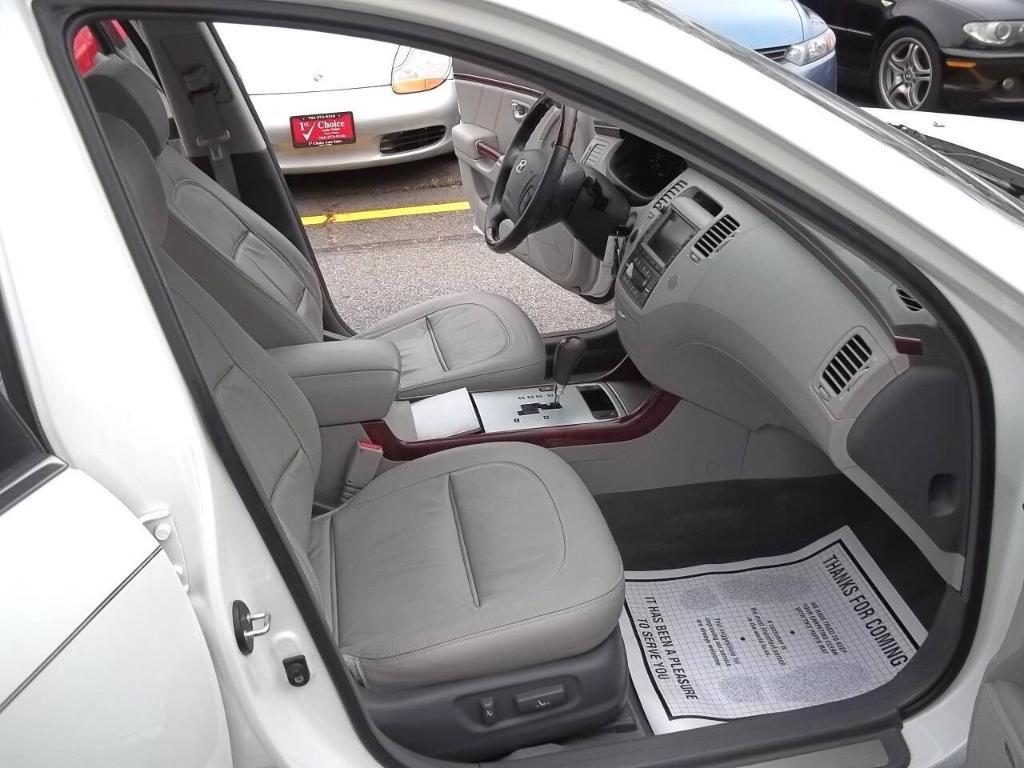 used 2008 Hyundai Azera car, priced at $8,994