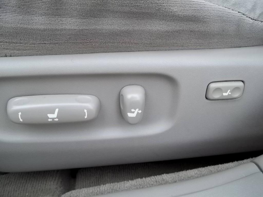 used 2005 Toyota Camry car, priced at $7,994