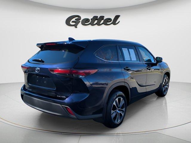 used 2024 Toyota Highlander car, priced at $36,998