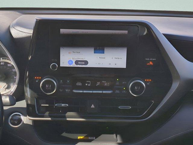 used 2024 Toyota Highlander car, priced at $36,998