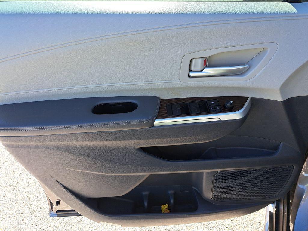 used 2021 Toyota Sienna car, priced at $30,420