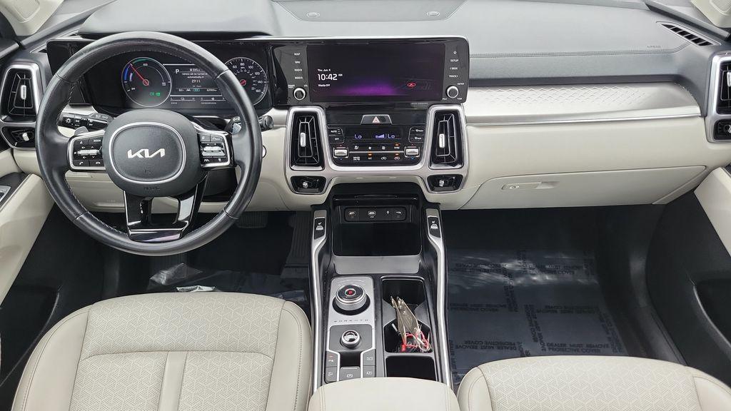 used 2023 Kia Sorento Hybrid car, priced at $27,273