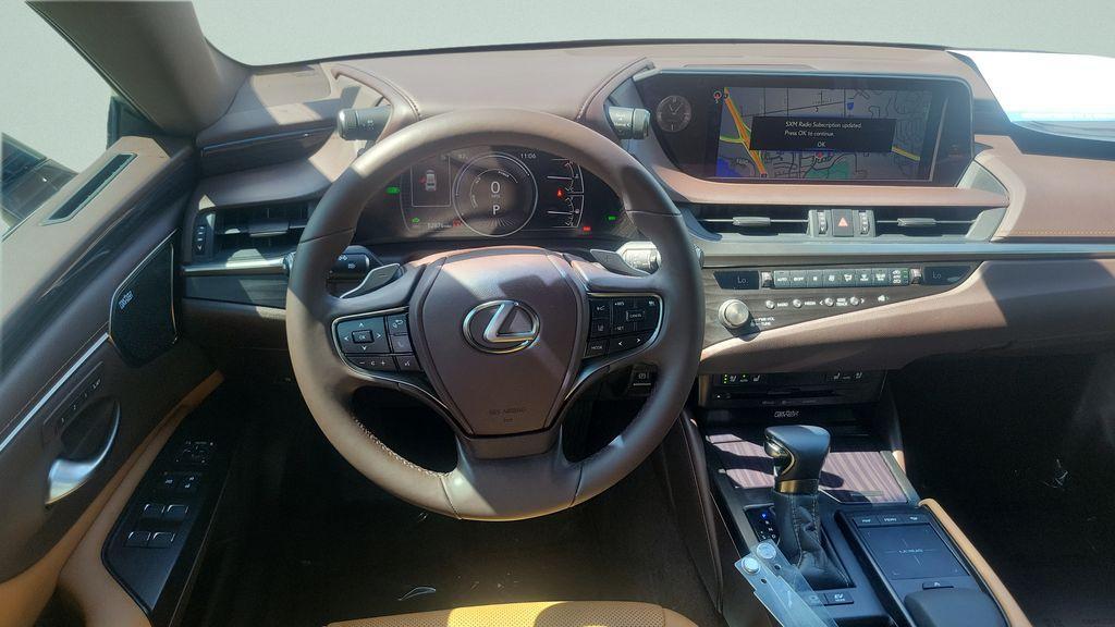 used 2021 Lexus ES 300h car, priced at $32,042