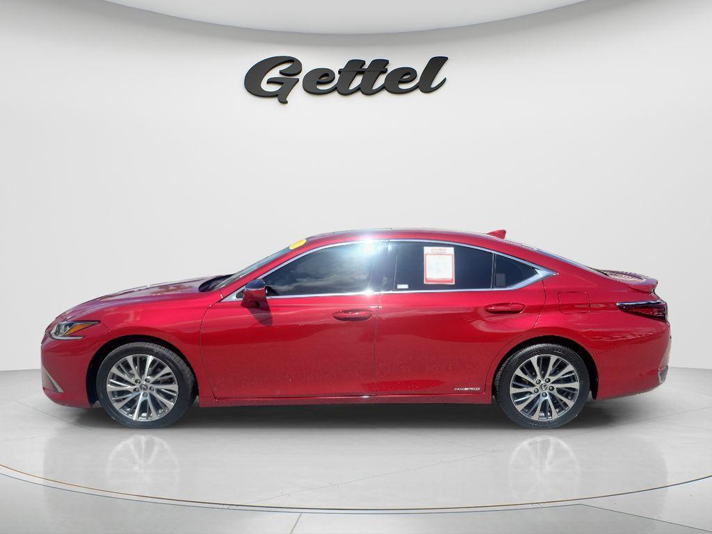 used 2021 Lexus ES 300h car, priced at $32,042