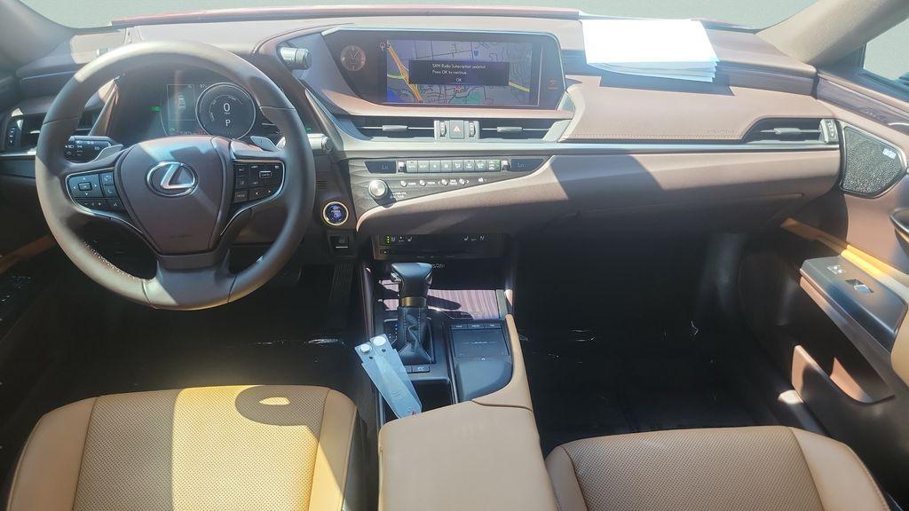 used 2021 Lexus ES 300h car, priced at $32,042