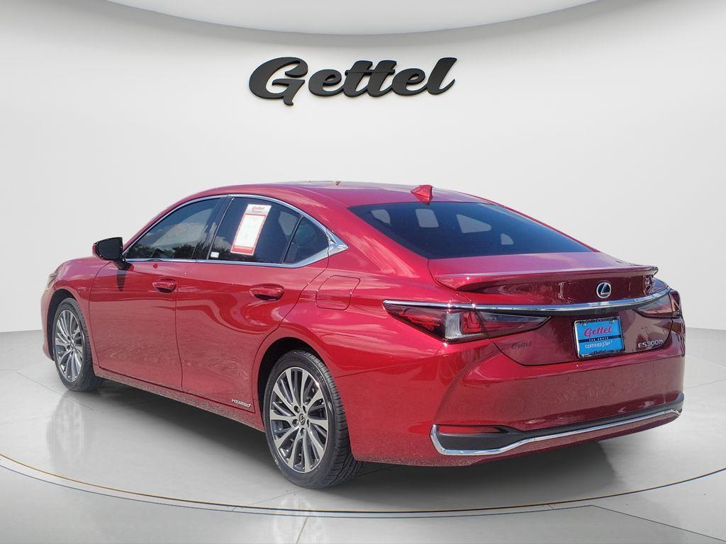 used 2021 Lexus ES 300h car, priced at $32,042