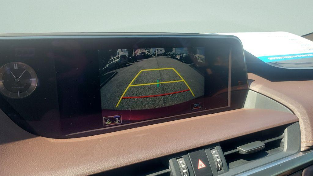 used 2021 Lexus ES 300h car, priced at $32,042