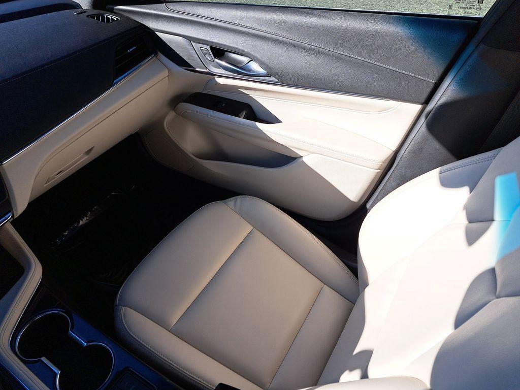 used 2023 Cadillac CT4 car, priced at $22,897