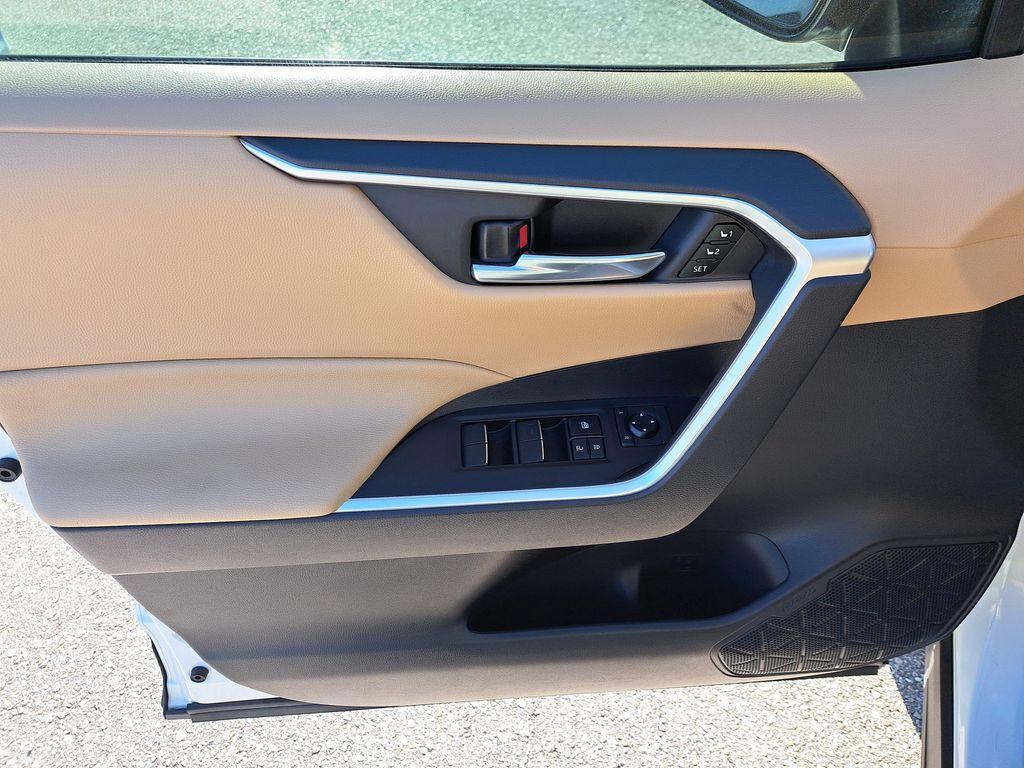 used 2021 Toyota RAV4 Hybrid car, priced at $25,238