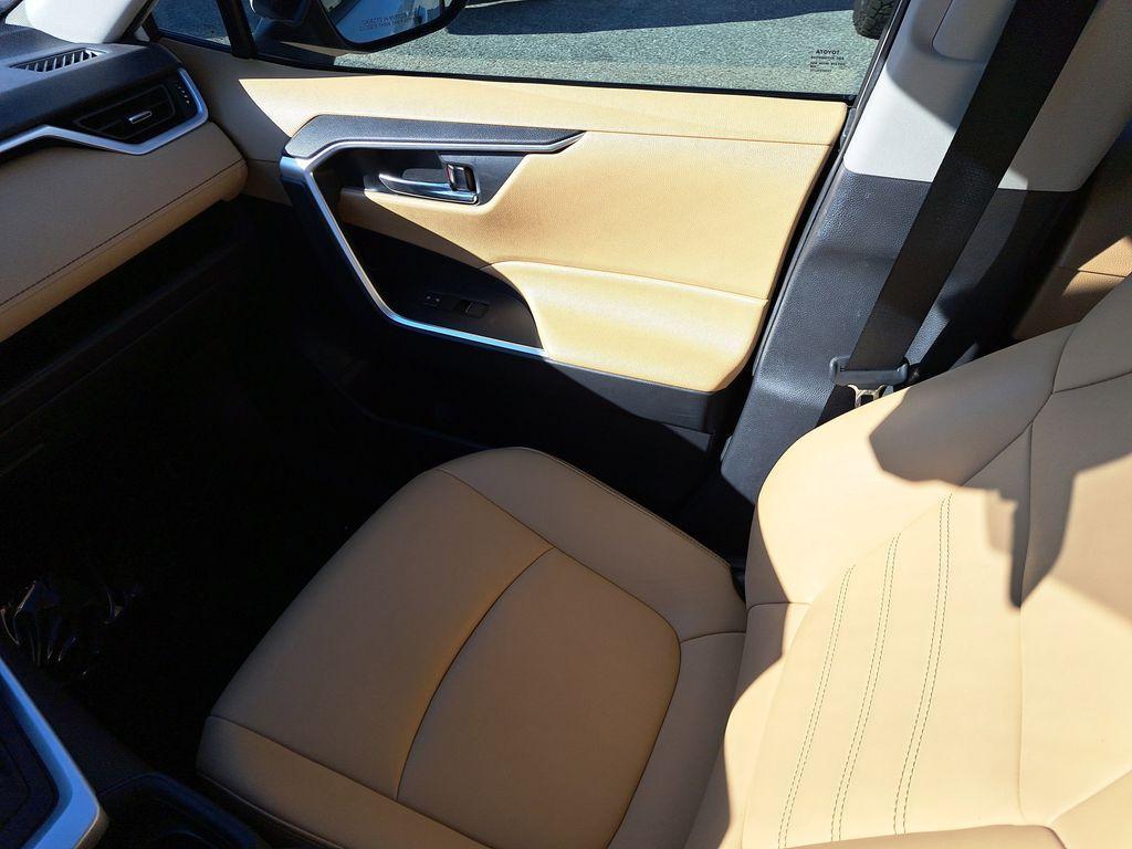 used 2021 Toyota RAV4 Hybrid car, priced at $25,238