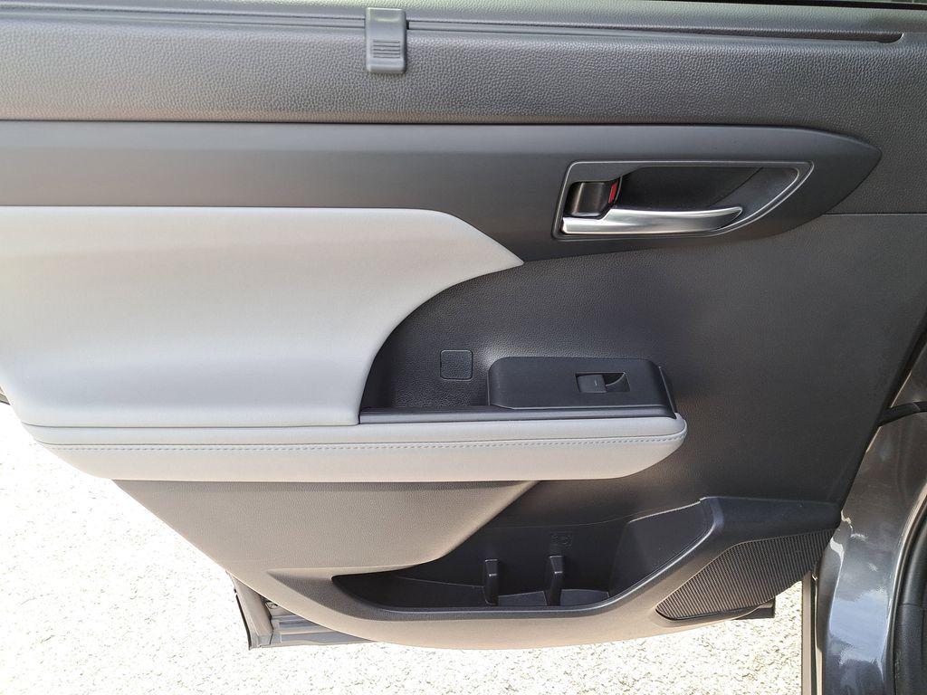 used 2023 Toyota Highlander car, priced at $32,798