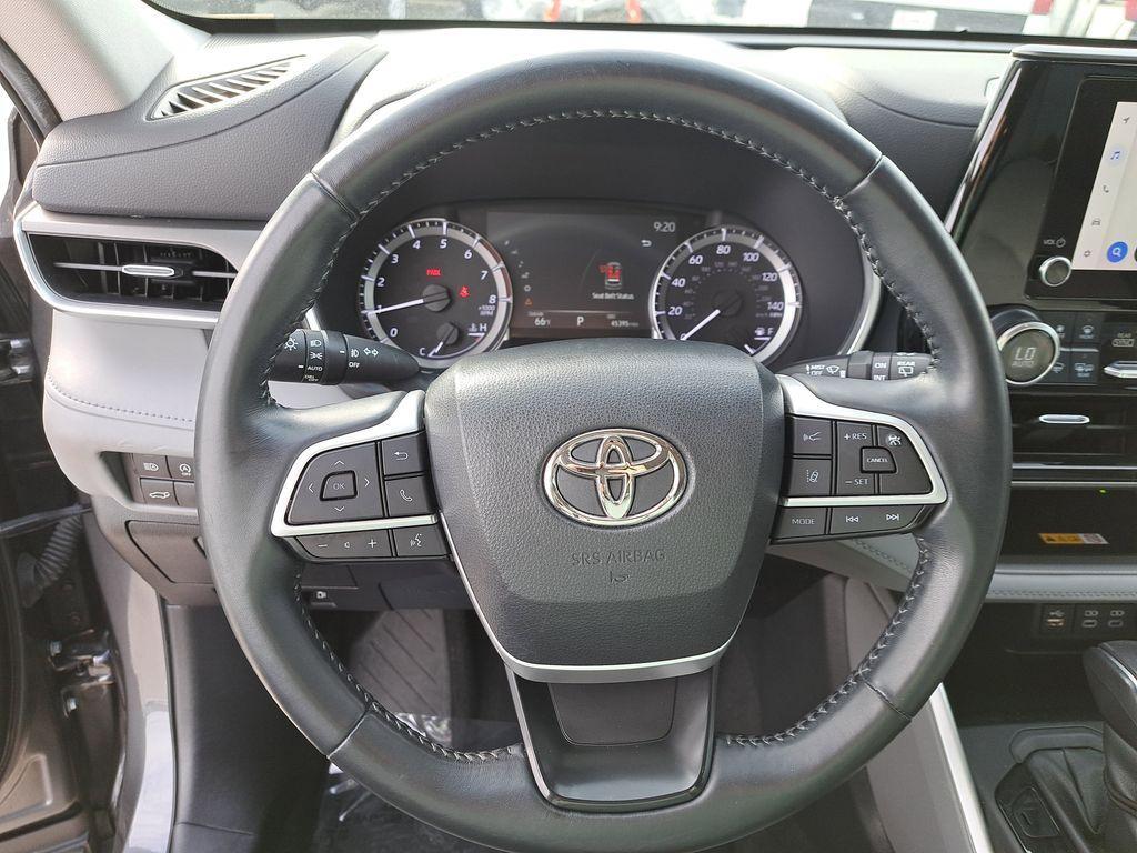 used 2023 Toyota Highlander car, priced at $32,798